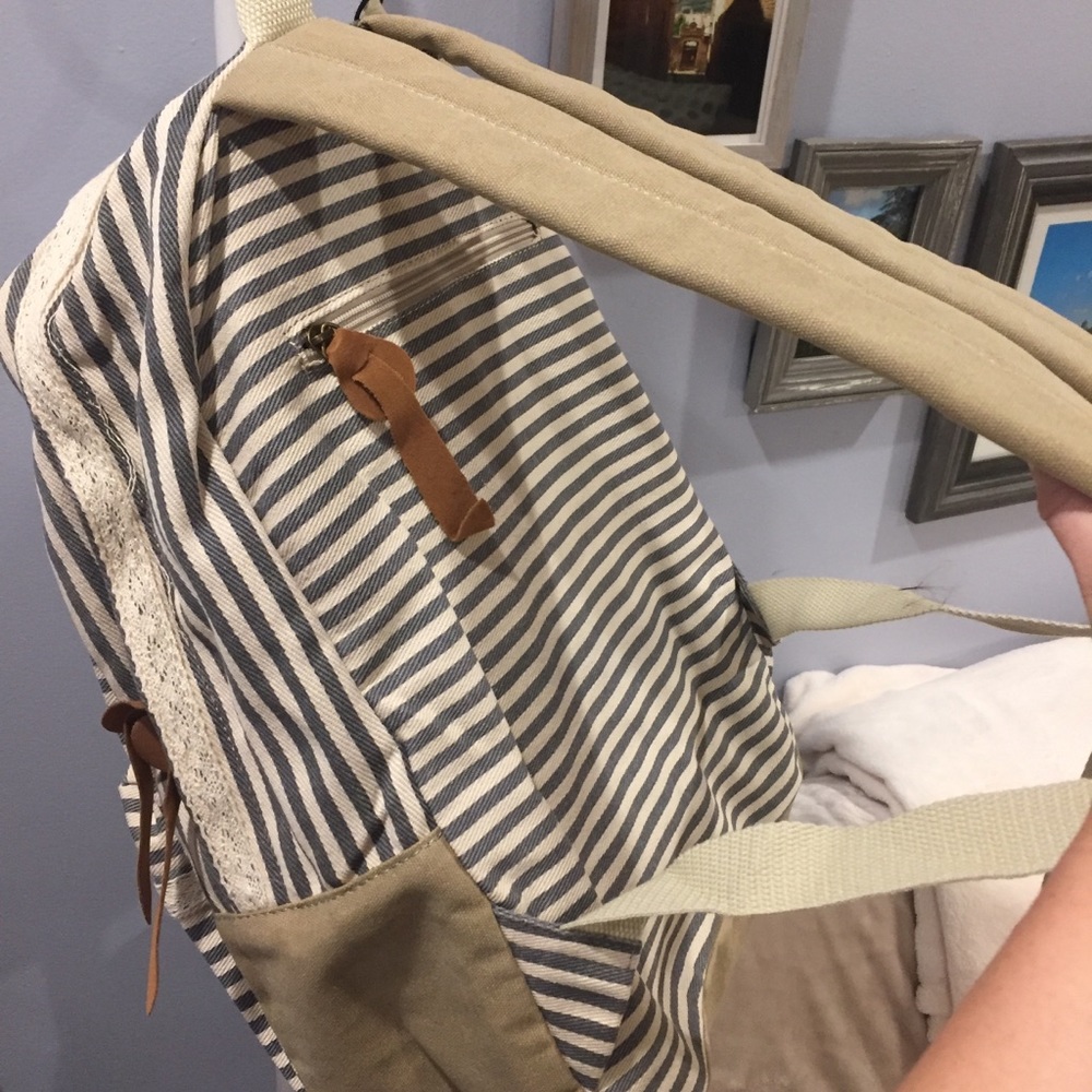 🚨LAST ONE🚨Classic Stripes Canvas Backpack - Picture 5 of 5